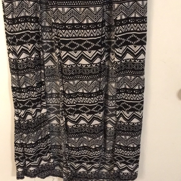 🖤🤍Forever 21 Maxi Skirt (M) Double Front Slits - Picture 3 of 13